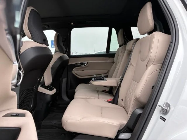 New 2026 Crystal White Volvo Plus image 22