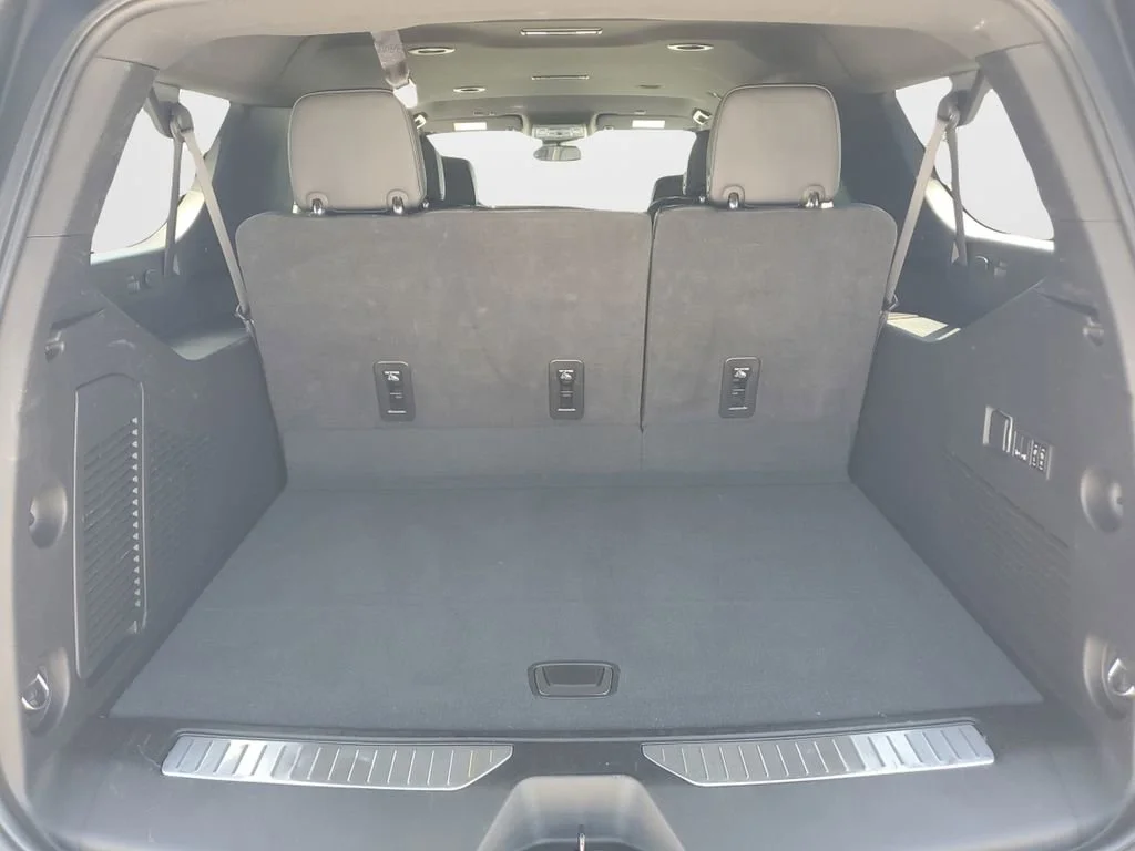 Used 2024 Onyx Black GMC Denali image 9