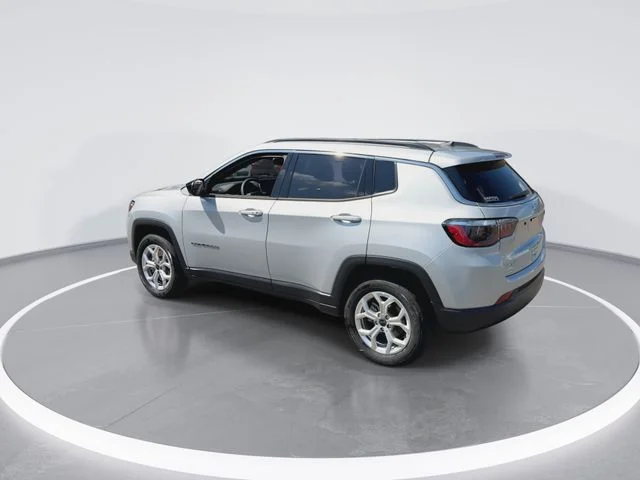 Used 2025 Silver Jeep Latitude image 6