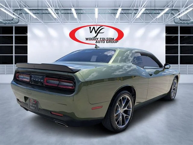 Used 2023 Green Dodge SXT image 2