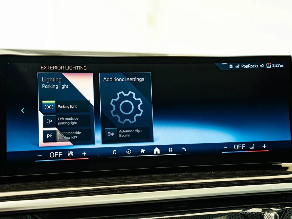 New 2026 Alpine White BMW xDrive40i image 32