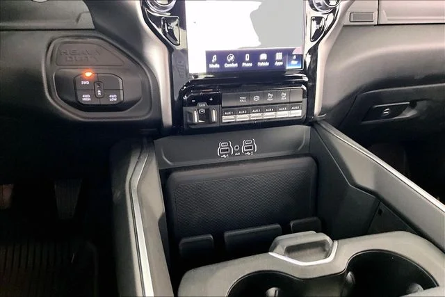 2026 RAM 3500 Big Horn - Photo 6