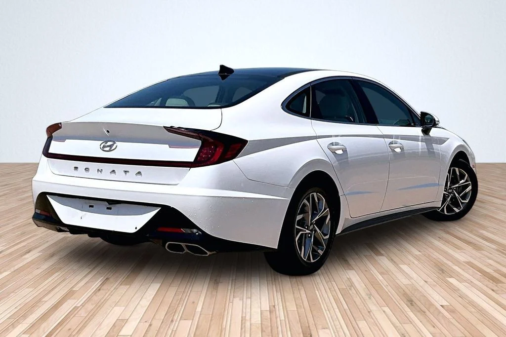 Used 2022 Gray Hyundai SEL image 2