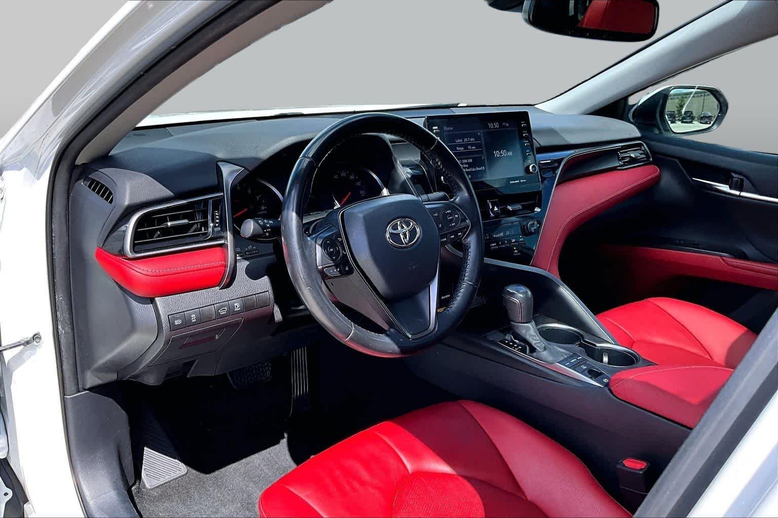 Used 2021 Wind Chill Pearl Toyota XSE image 17