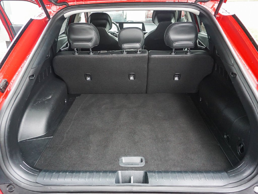 Used 2024 Red Kia Light image 24