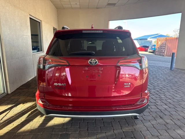Used 2016 Barcelona Red Metallic Toyota XLE image 3