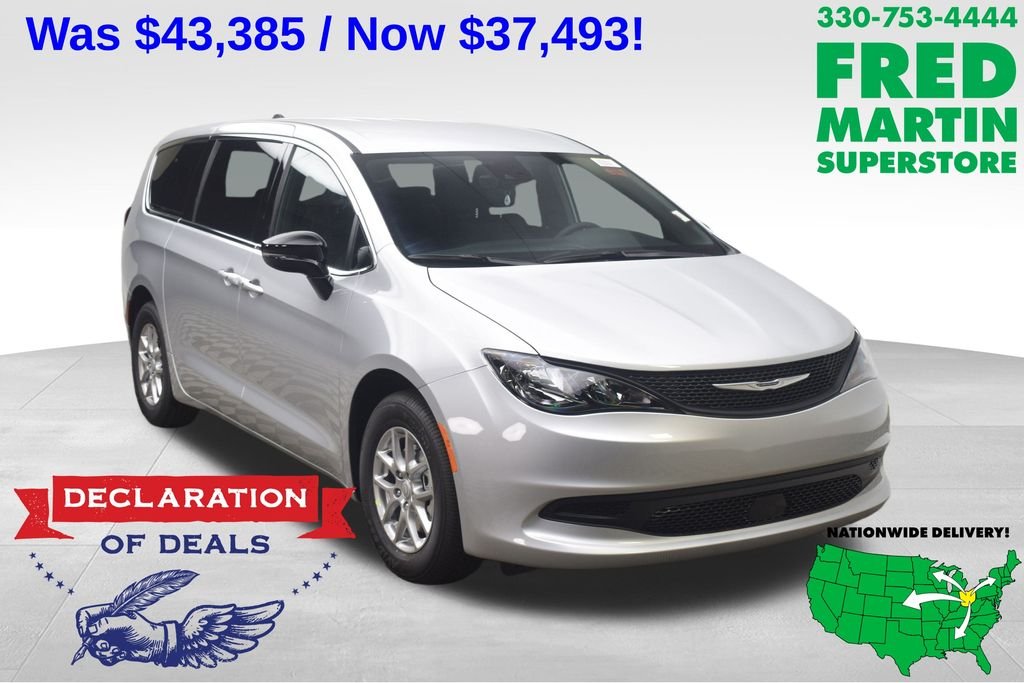 2026 Chrysler Voyager LX's photo