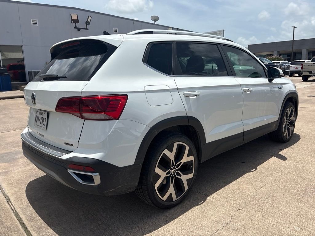 Used 2022  Volkswagen 1.5T SEL image 3