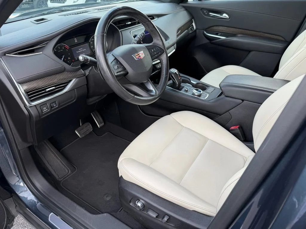Used 2019 Gray Cadillac Sport image 10