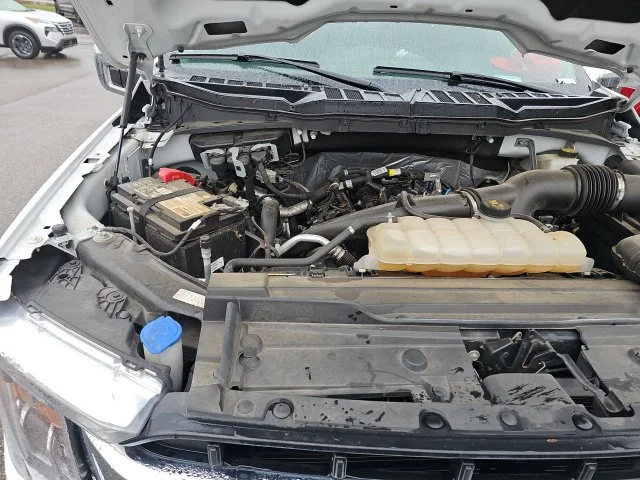 Used 2022 White Ford Lariat image 22