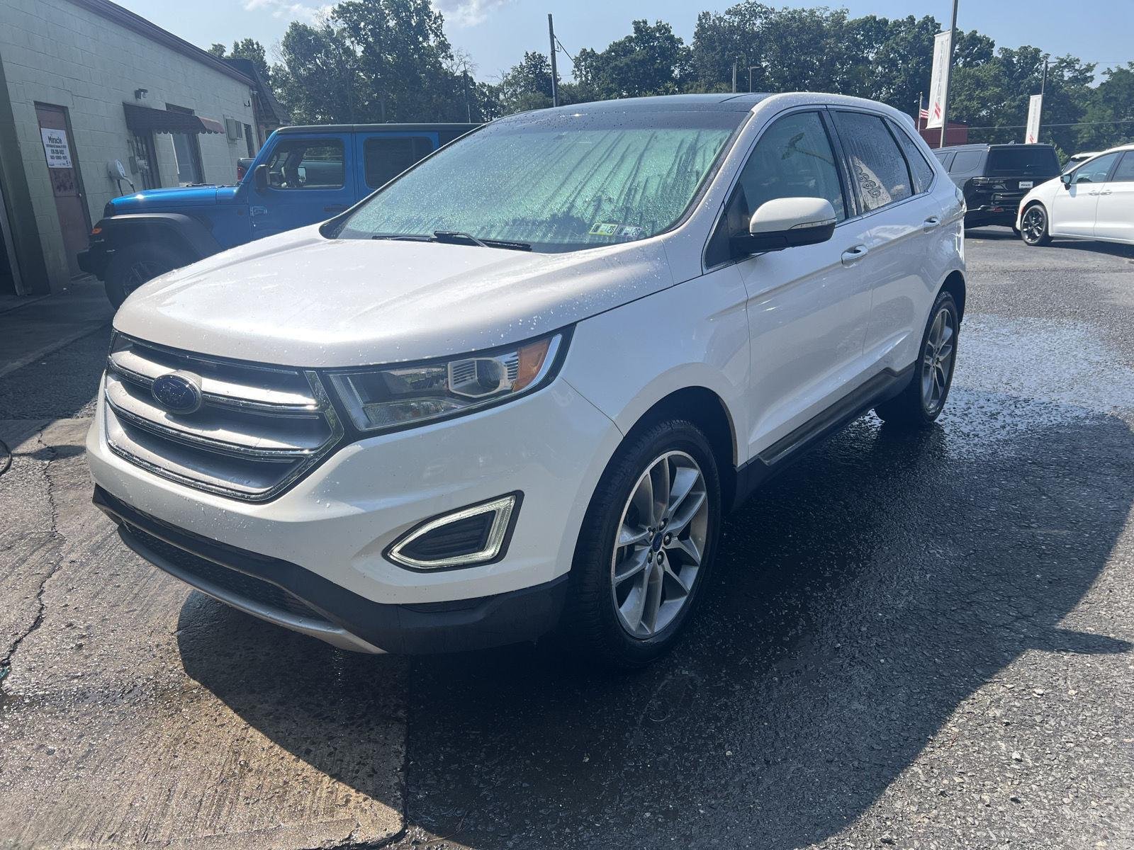 Used 2017 White Platinum Metallic Tri-Coat Ford Titanium image 7