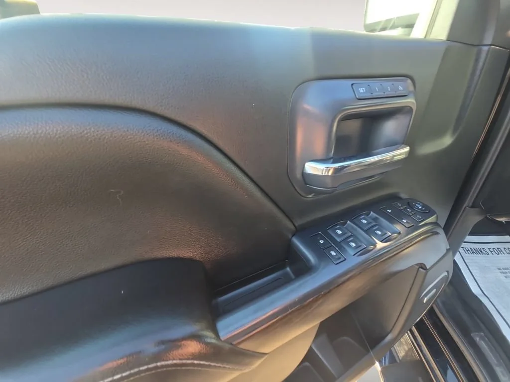 Used 2018 ONYX BLACK GMC Denali image 10