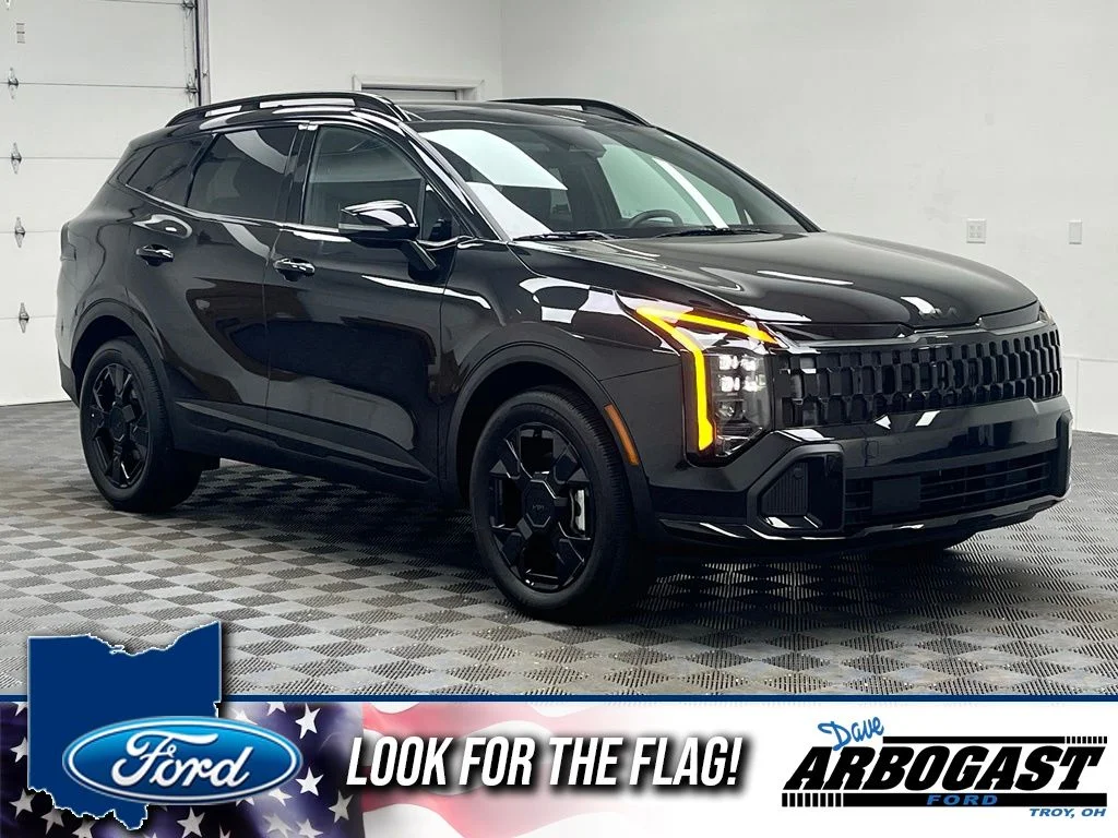 Used 2026 Black Kia X-Line image 1