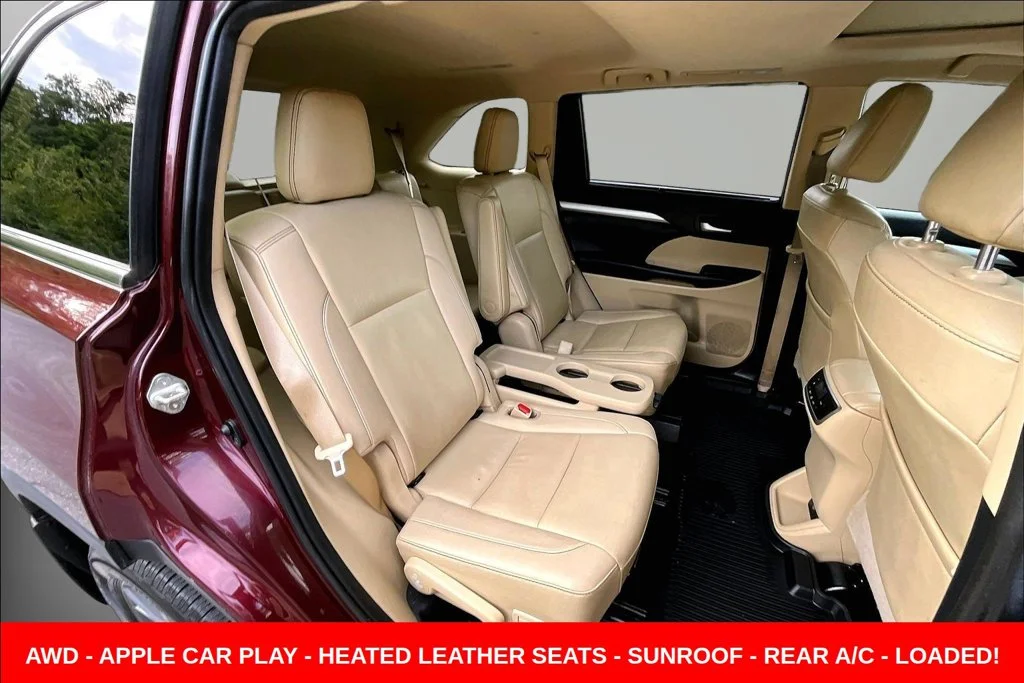 Used 2019 Red Toyota XLE image 31