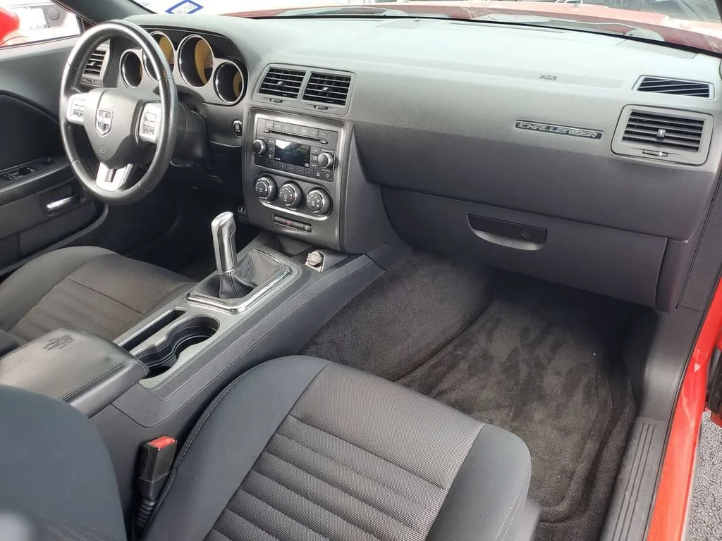 Used 2014 Red Dodge R/T image 27