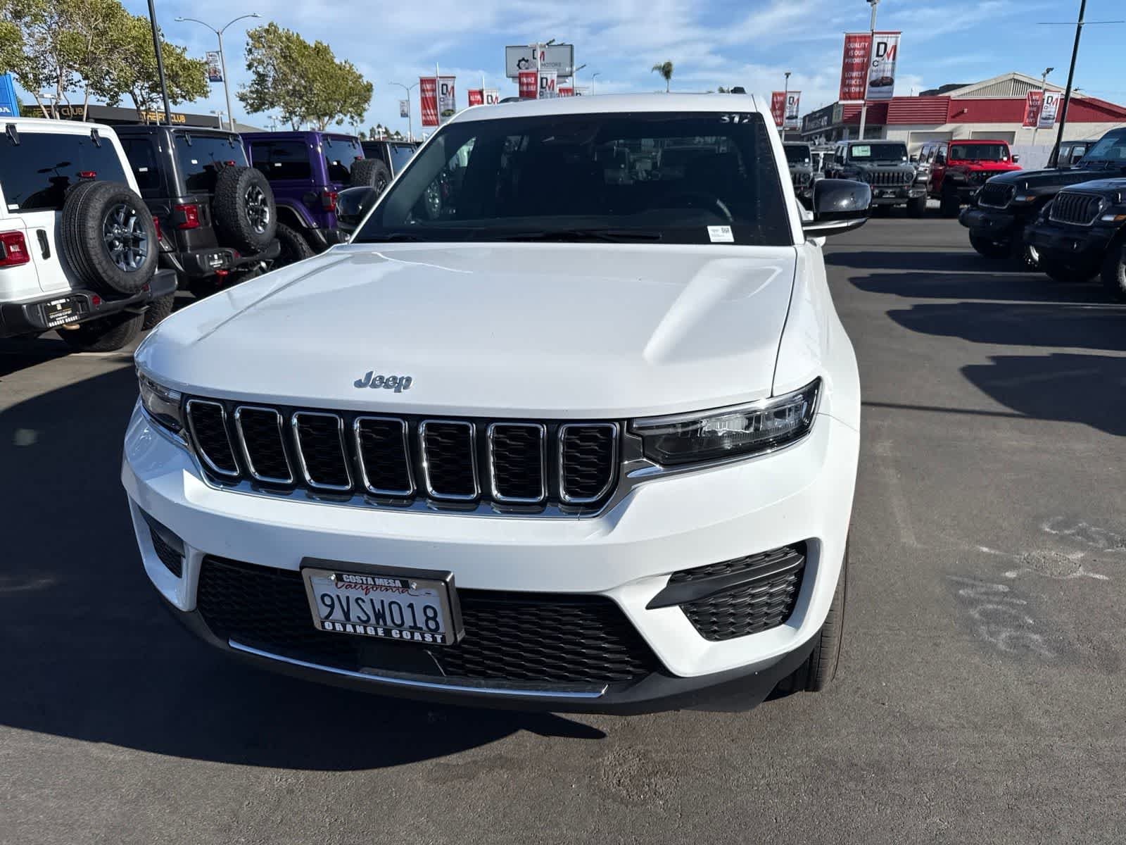 Used 2025 Bright White Clearcoat Jeep Laredo X image 2