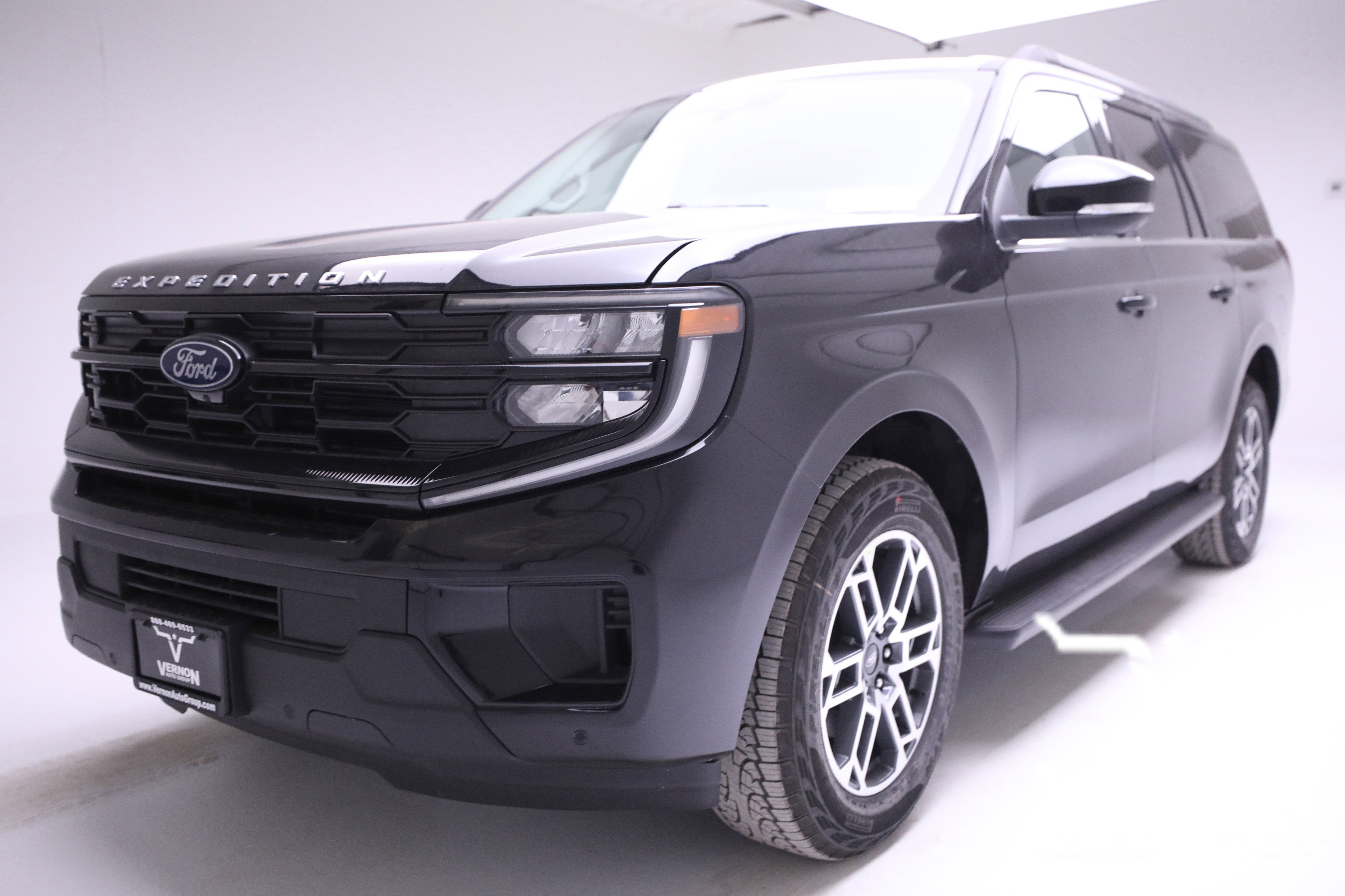 2026 Ford Expedition Active MAX 4x4's photo