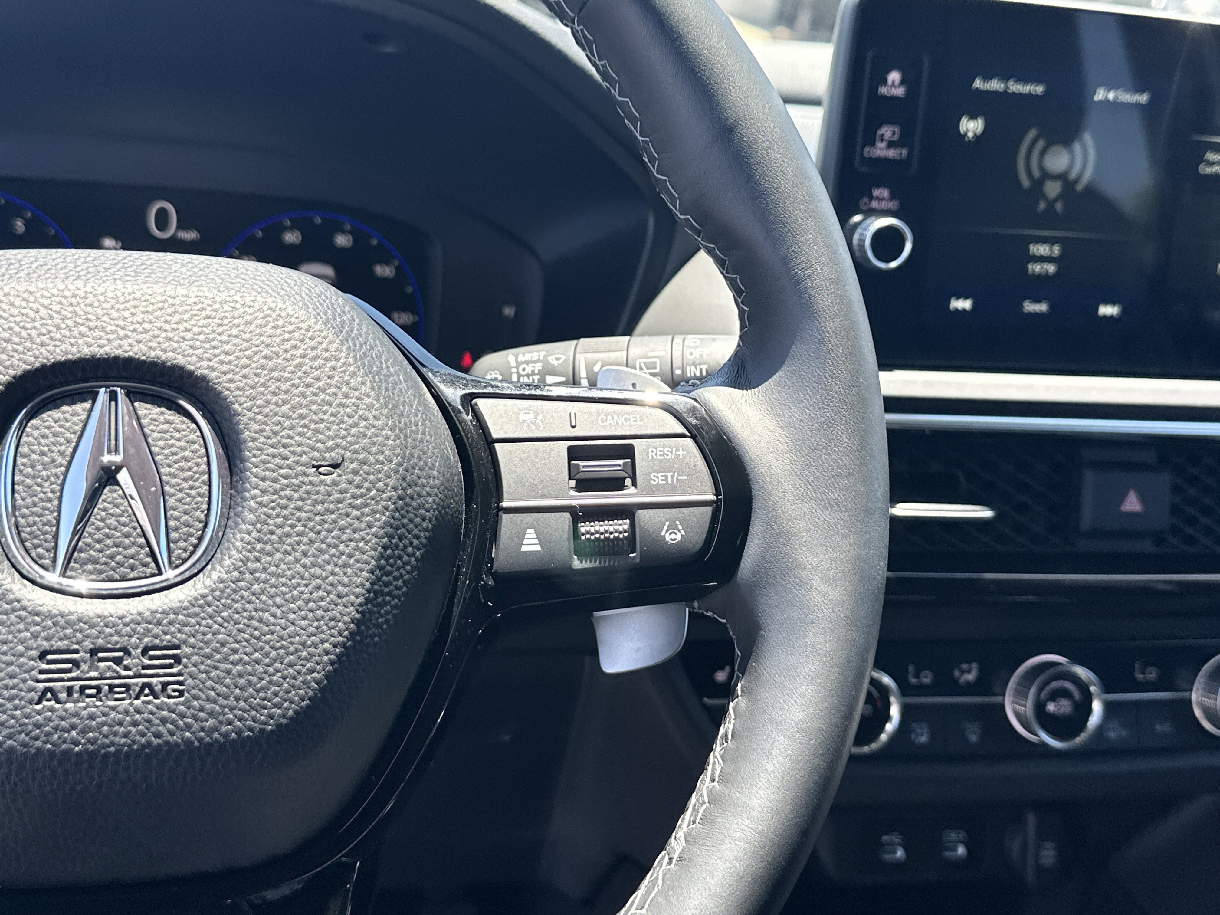 Used 2025 Platinum White Pearl Acura Base image 29