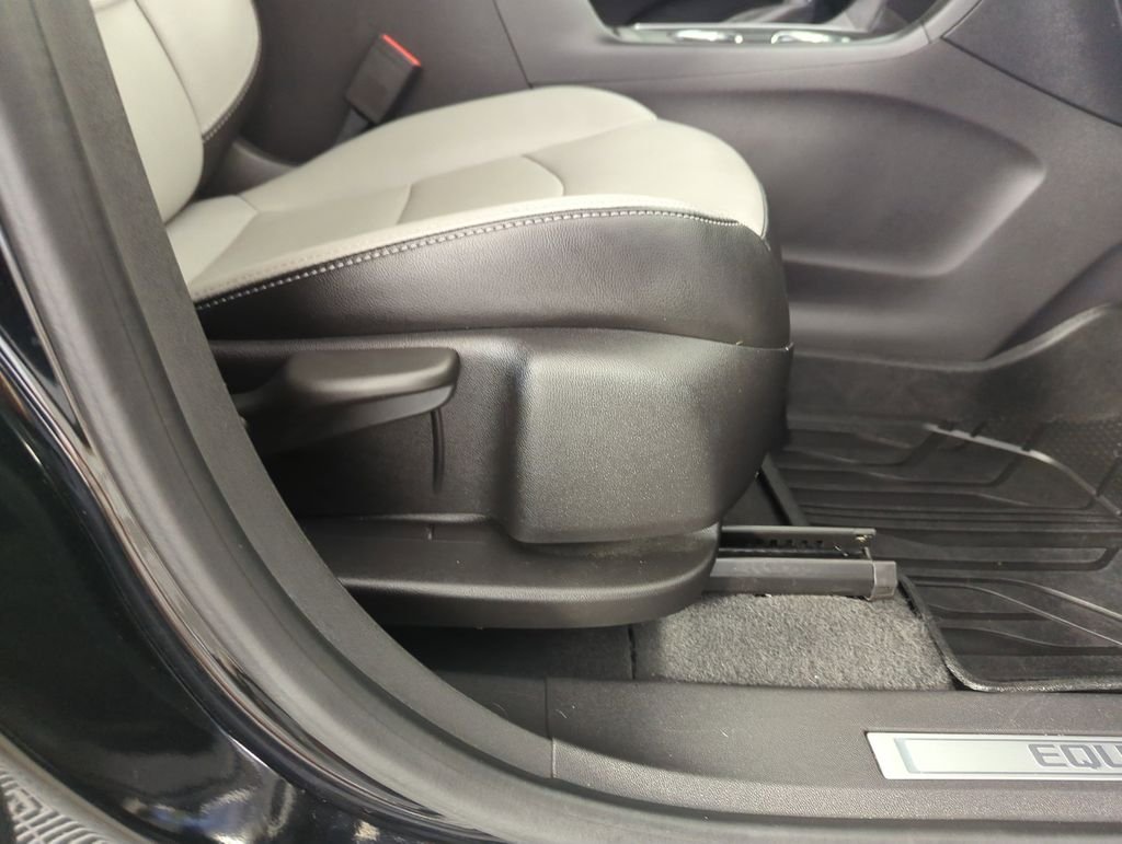 Used 2019 Black Chevrolet Premier image 37