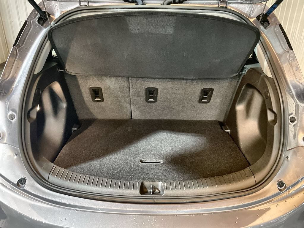 Used 2022 GRAY GHOST METALLIC Chevrolet 2LT image 24