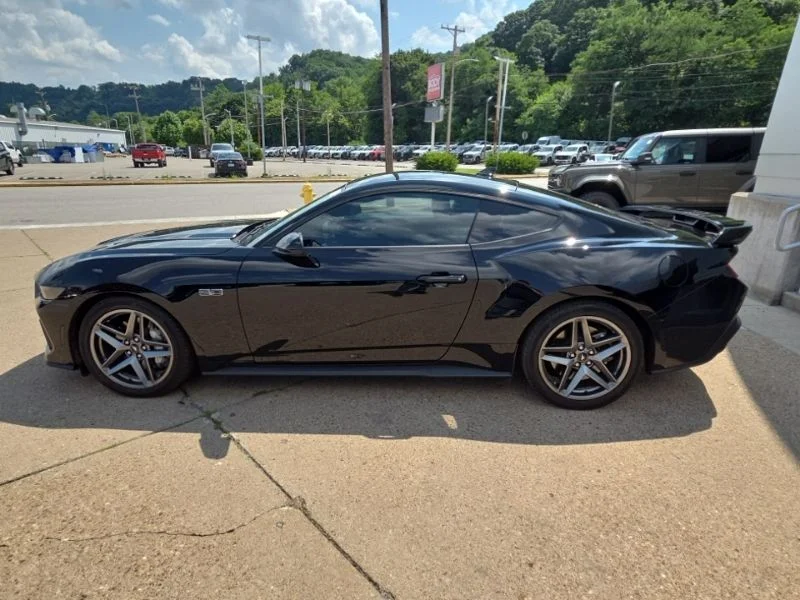 Used 2025 Black Ford GT image 4