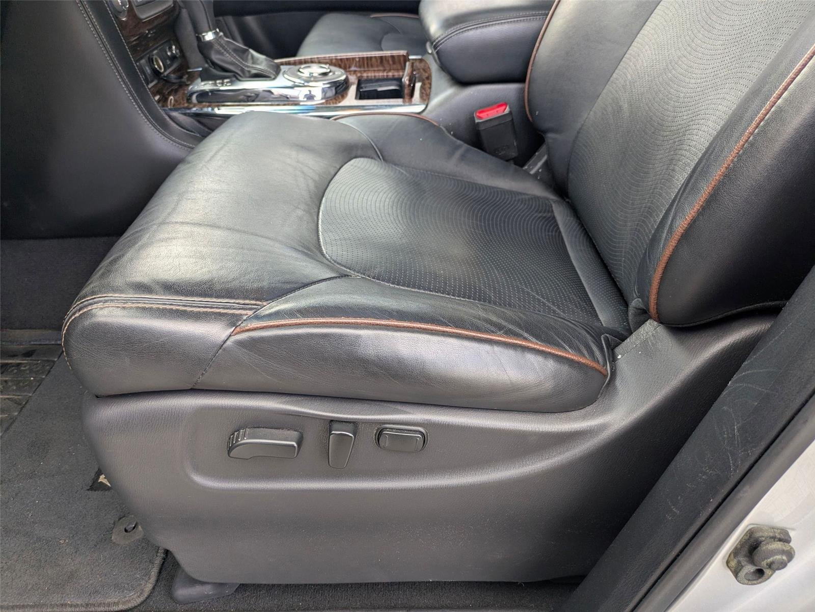 Used 2017 Brilliant Silver Nissan Platinum image 14