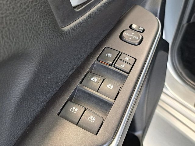 Used 2015 Silver Toyota SE image 20