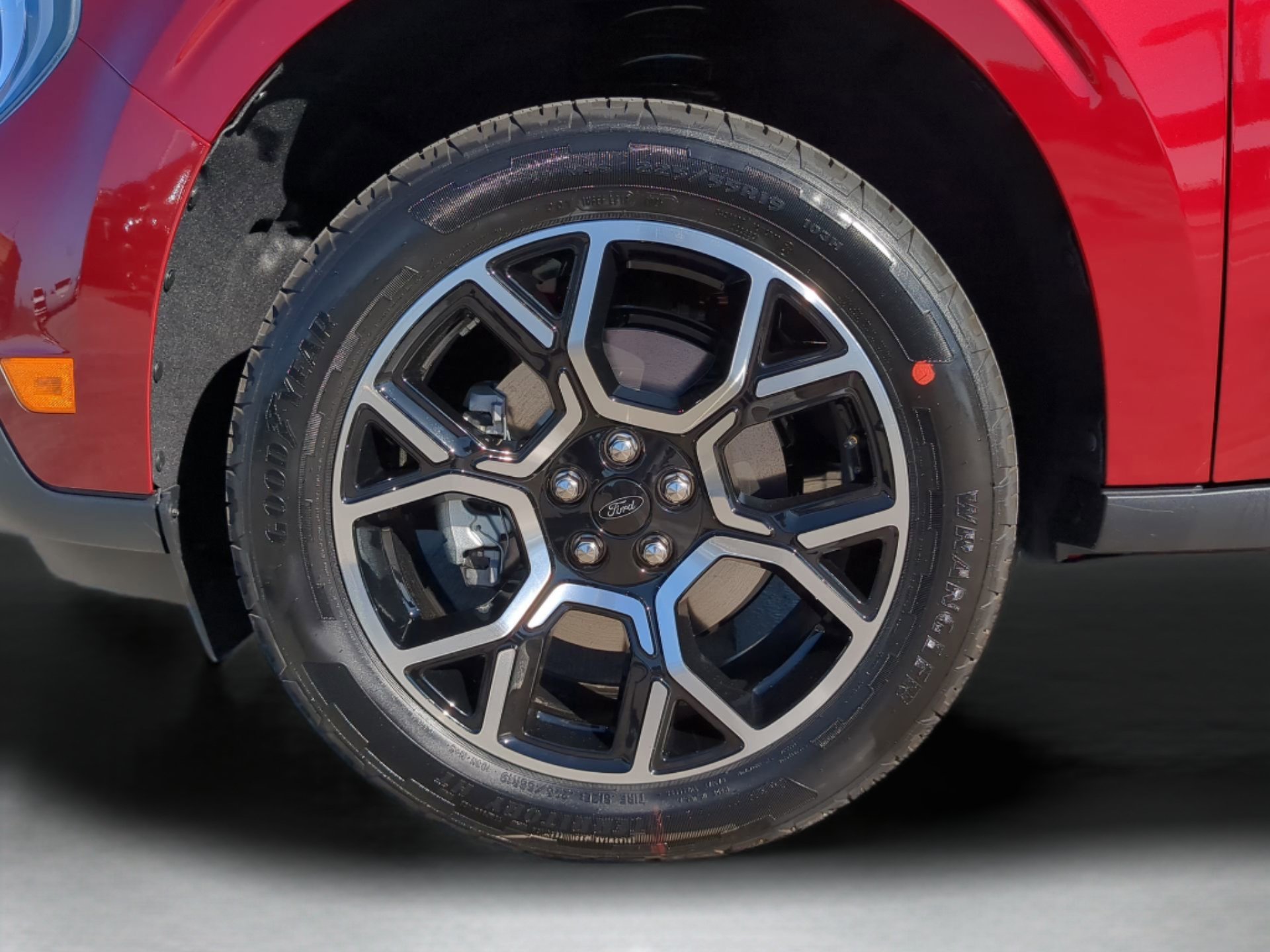 New 2026 Ruby Red Metallic Tinted Clearcoat Ford Lariat® image 60