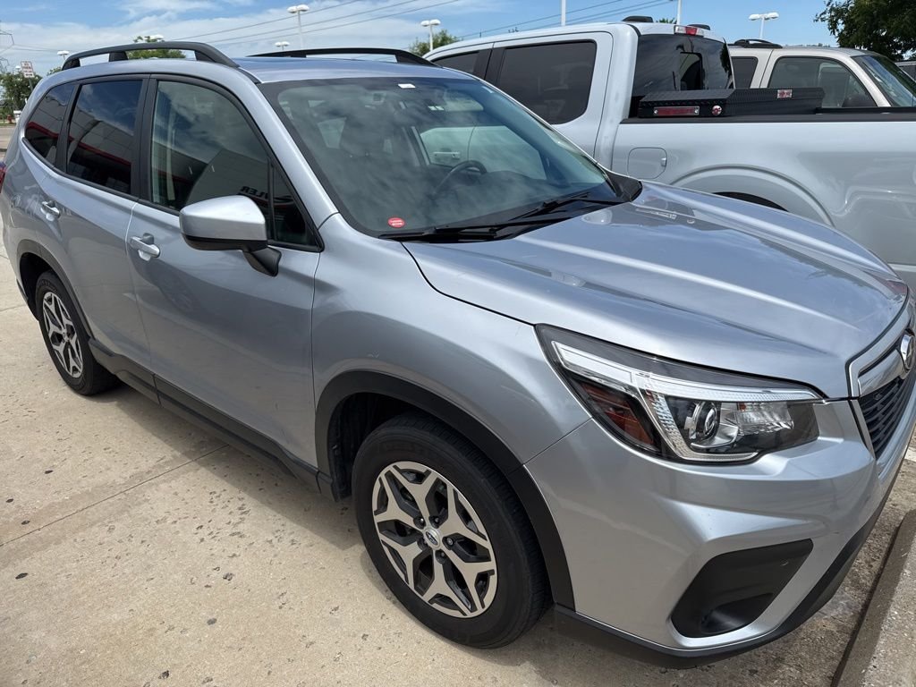 2020 Subaru Forester Premium's photo