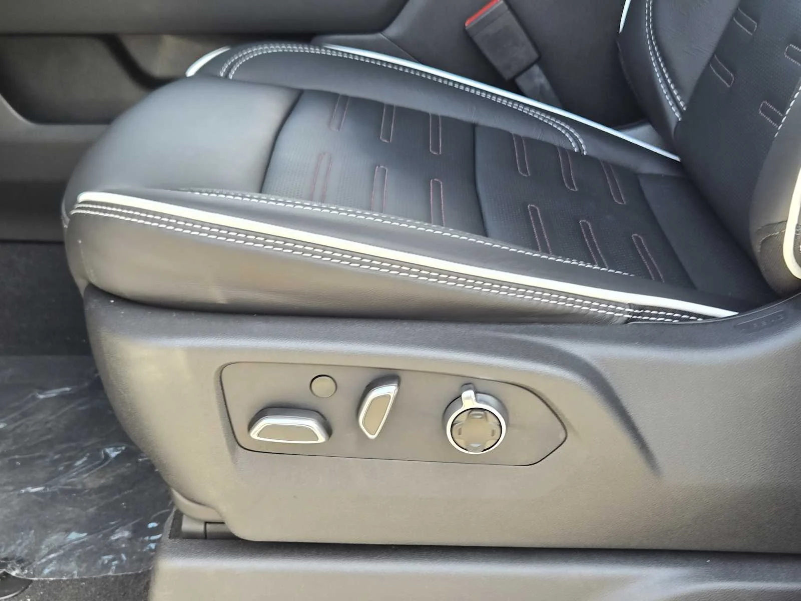 2026 GMC Sierra 2500HD AT4X - Photo 16