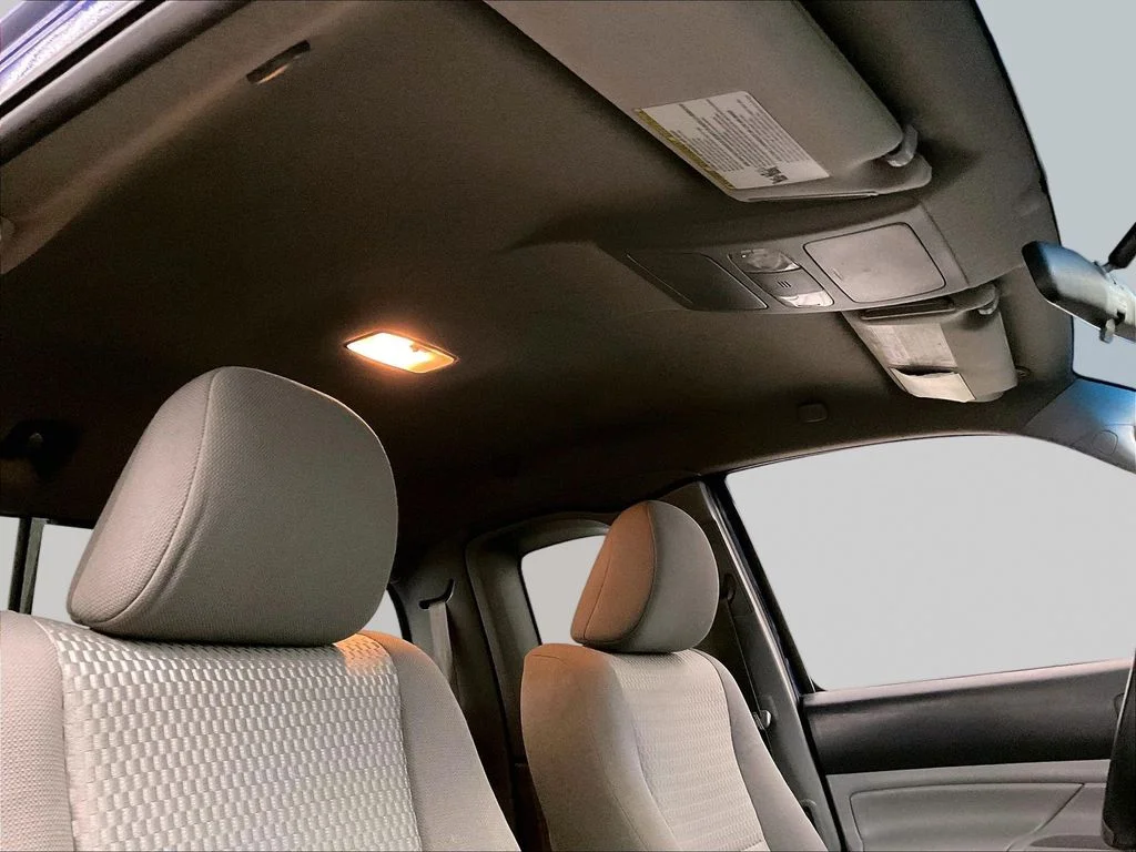 Used 2014 Blue Toyota Base image 27