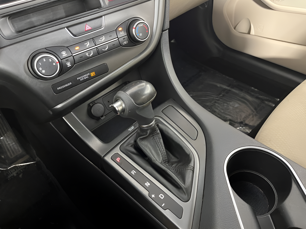 2014 Kia Optima LX - Photo 22