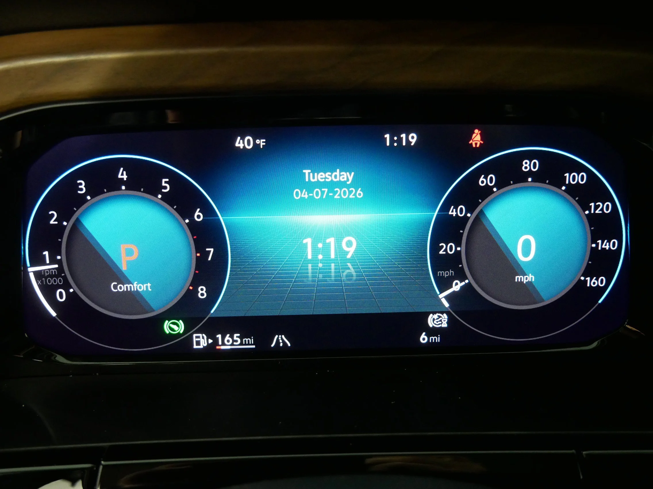 New 2026 Silver Mist Metallic Volkswagen 2.0T SE w/Technology image 22