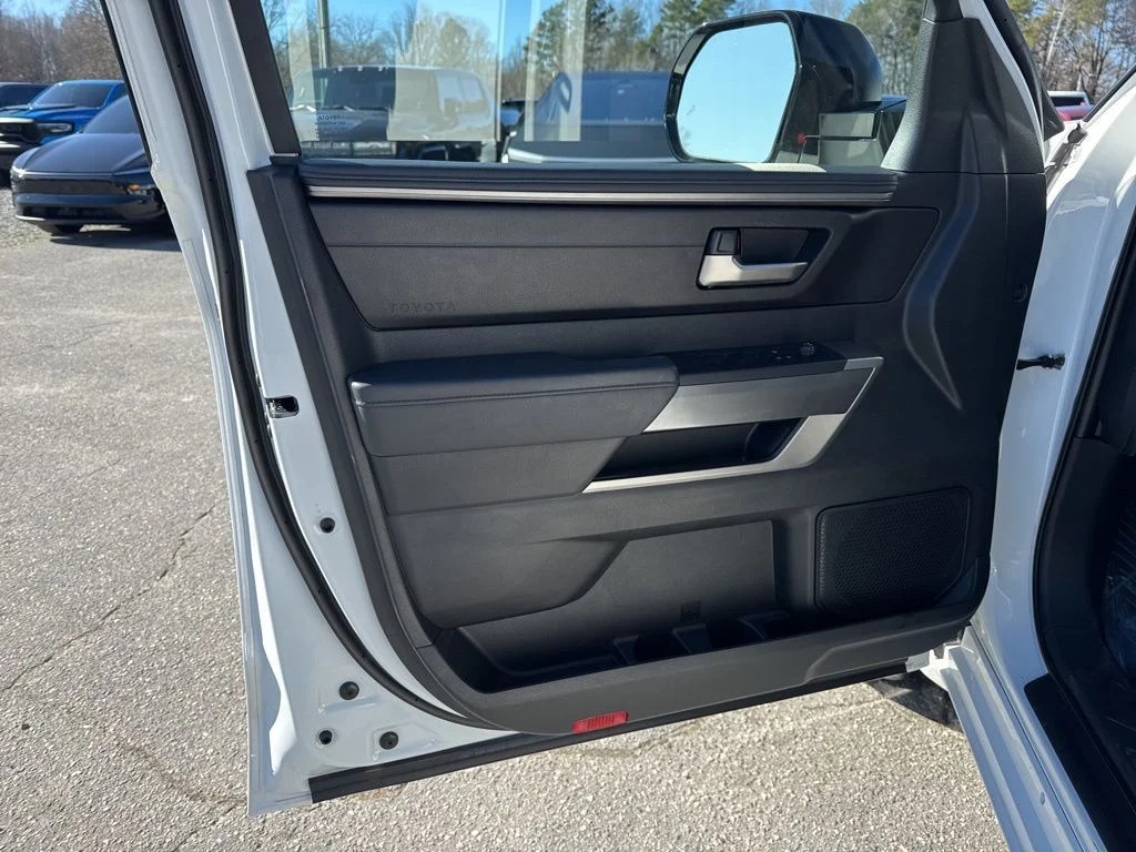 Used 2023 White Toyota SR5 image 23