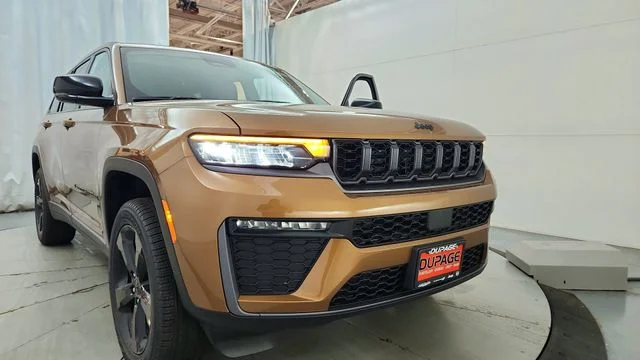 New 2026 Copper Shino Metallic Clear-Coat Exterior Paint Jeep Limited image 16