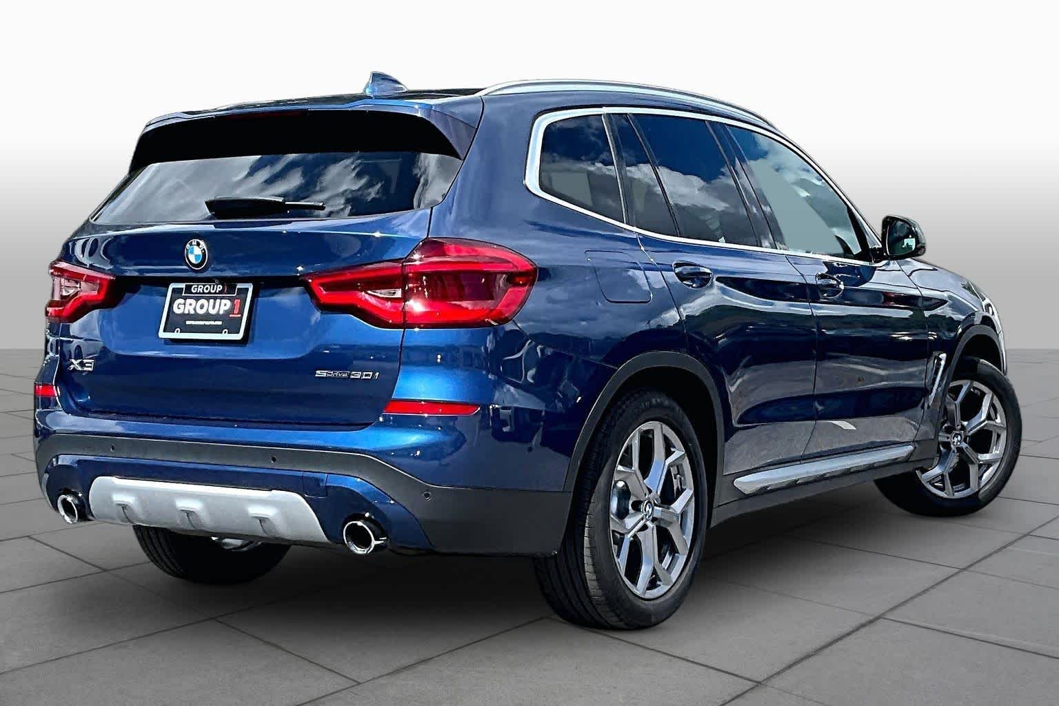 Used 2021 Phytonic Blue Metallic BMW sDrive30i image 13