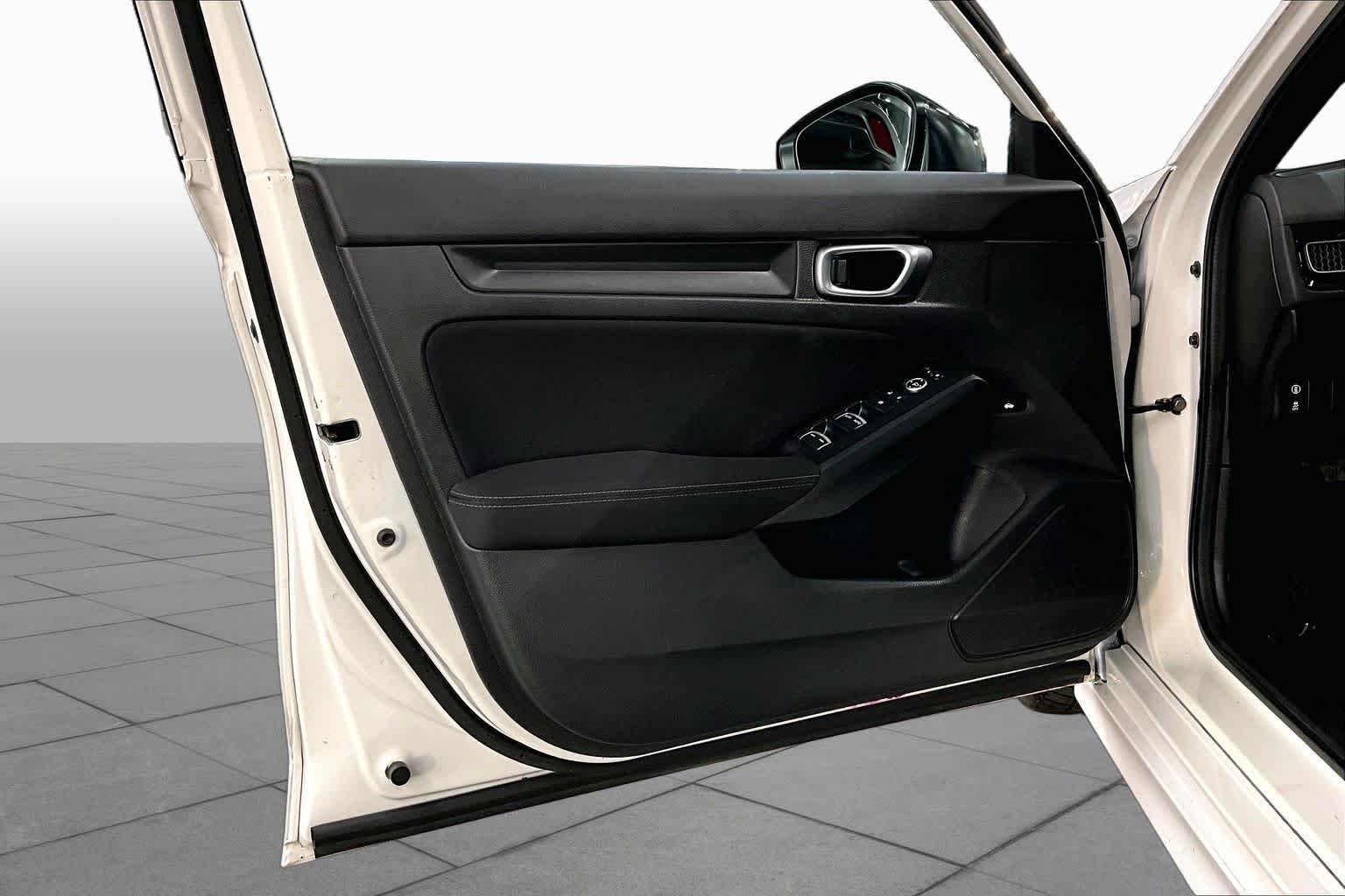 Used 2024 Platinum White Pearl Honda Sport image 22