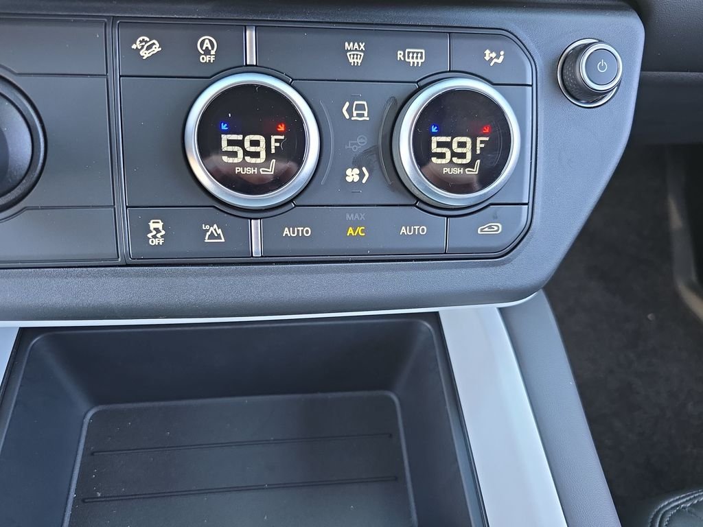 New 2026 Carpathian Grey Land Rover X-Dynamic SE image 24