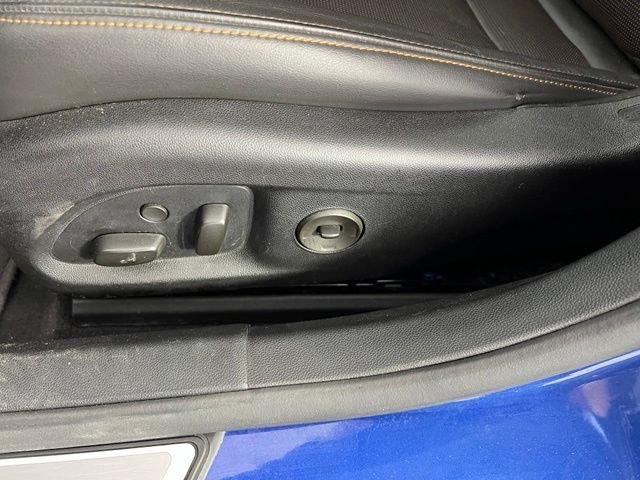 Used 2020  Cadillac Sport image 18