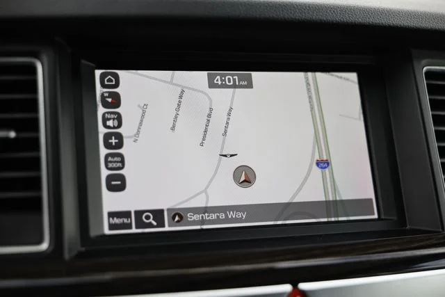 Used 2020 Himalayan Gray Genesis 3.8 image 39