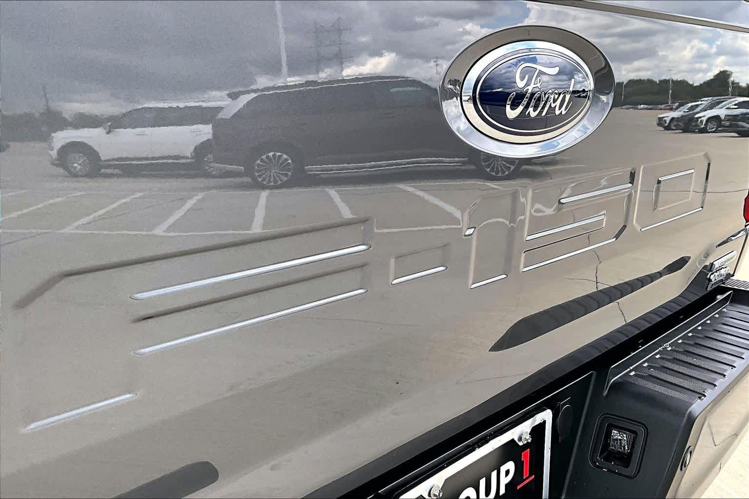 Used 2021 Carbonized Gray Metallic Ford LARIAT image 10