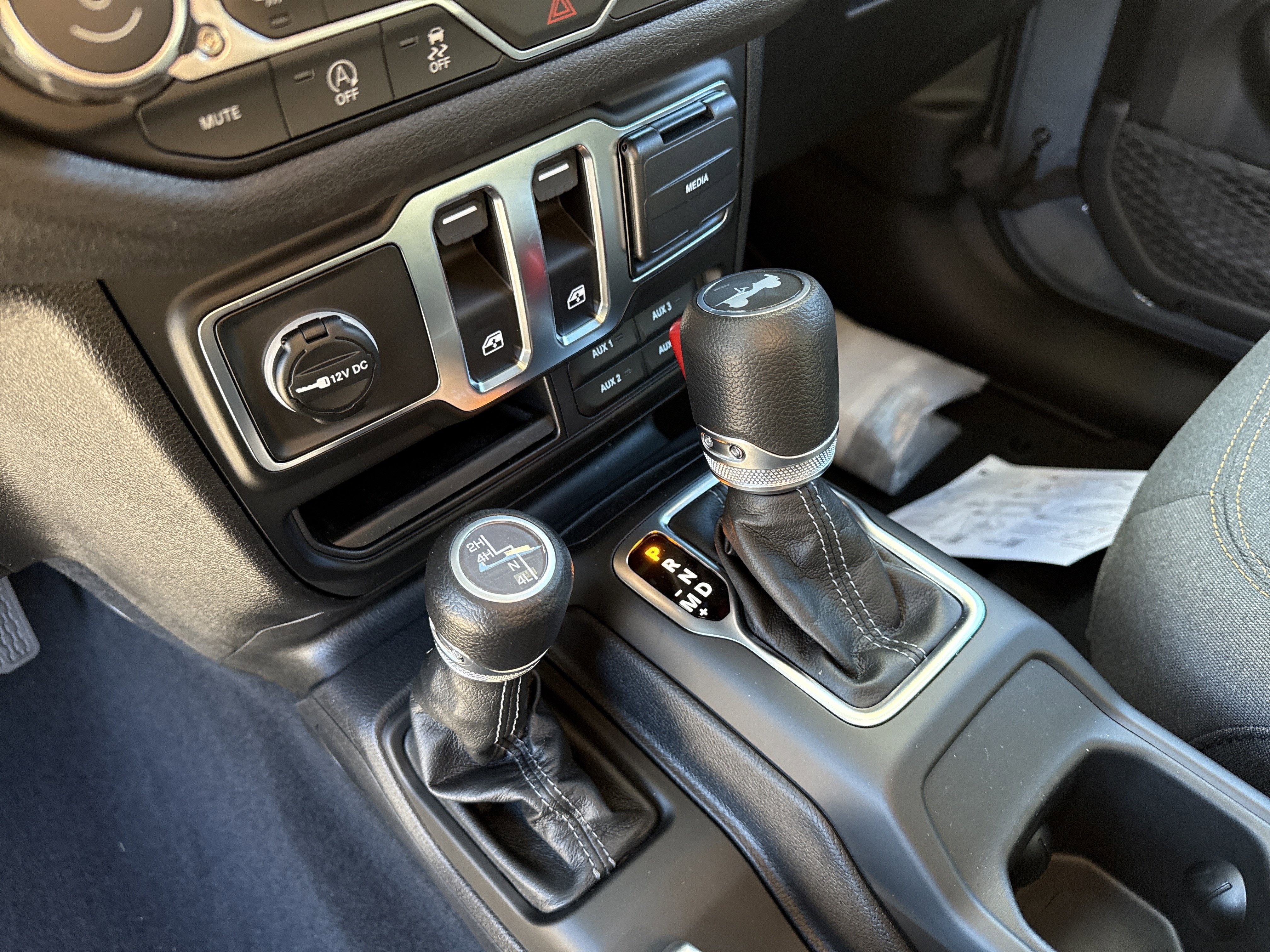New 2026 Anvil Clearcoat Jeep Sport S image 28