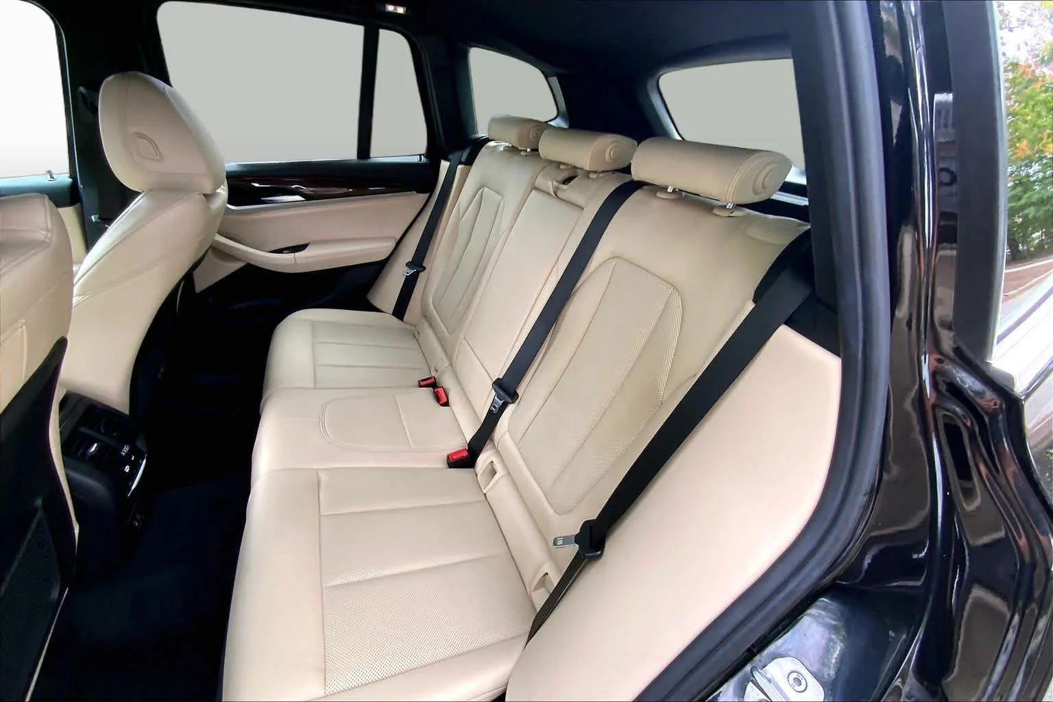 Used 2023 Black Sapphire Metallic BMW xDrive30i image 20