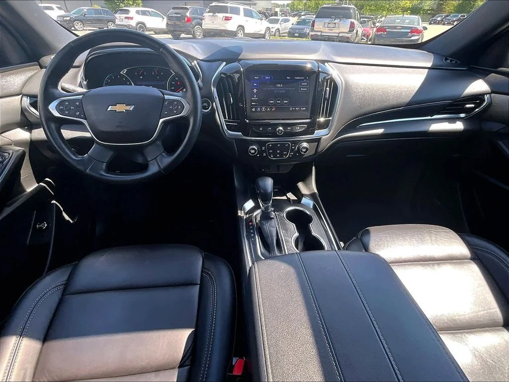 Used 2023 Blue Chevrolet LT Leather image 9
