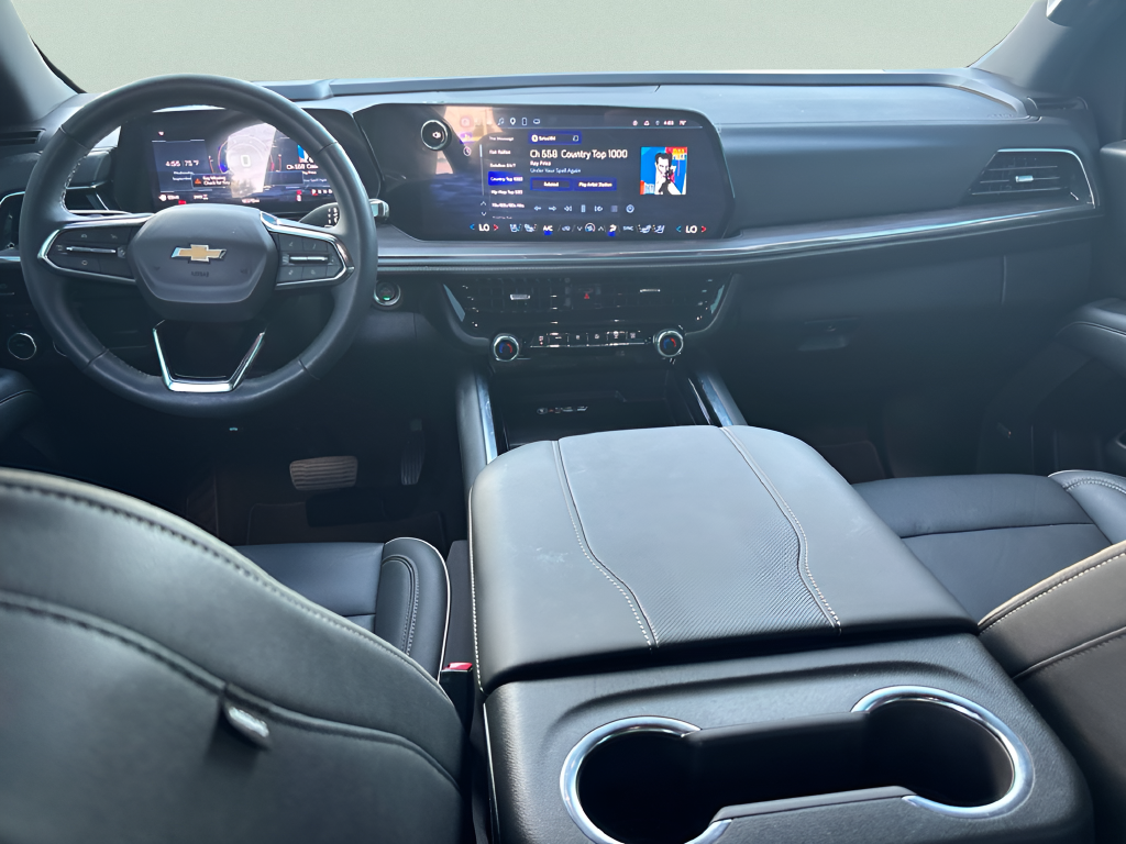 Used 2025 Black Chevrolet Premier image 21