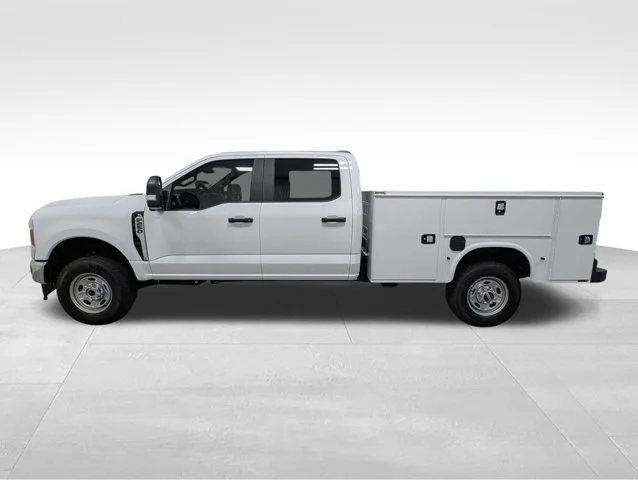 New 2026 Oxford White Ford F-250® XL image 35