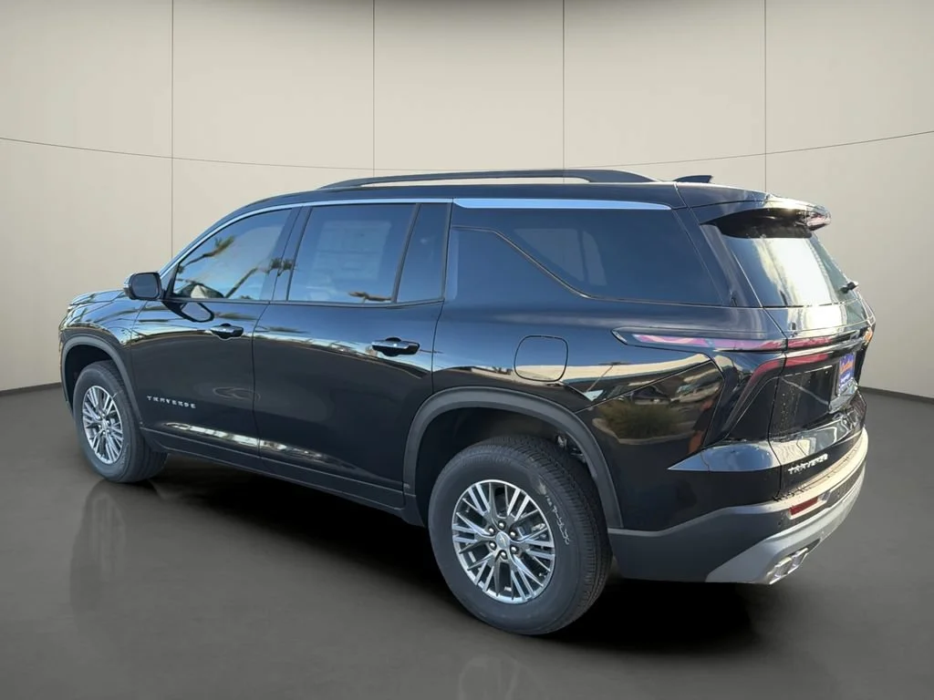 New 2027 Mosaic Black Metallic Chevrolet LT image 5