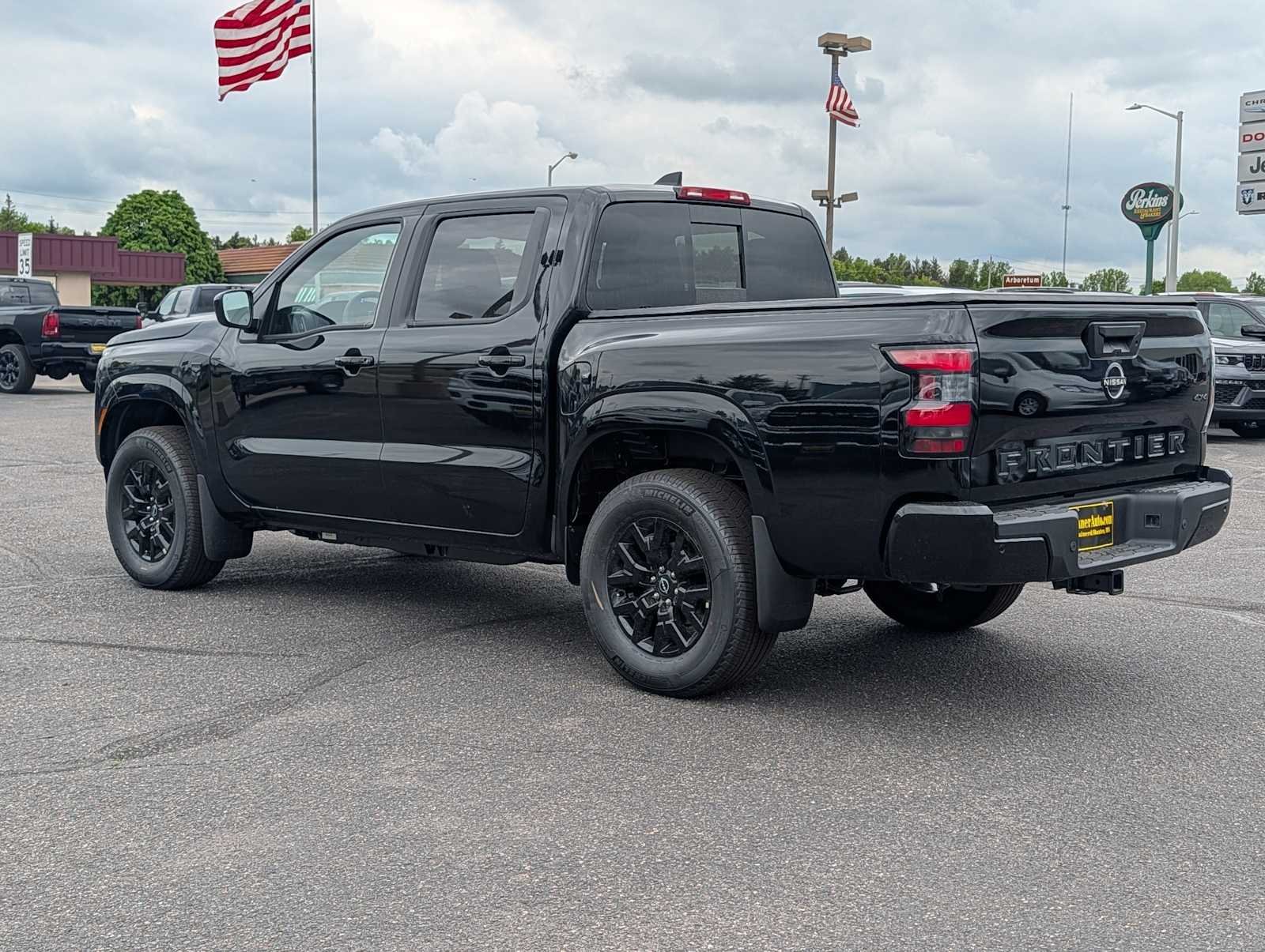 New 2026 Super Black Nissan Crew Cab SV image 5