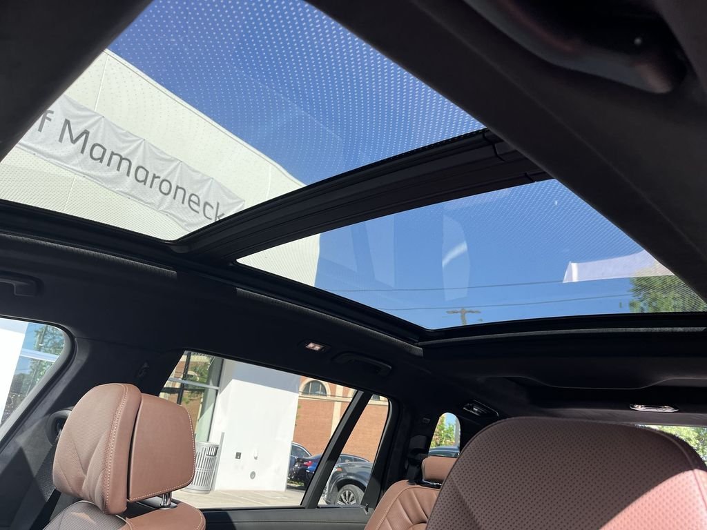 New 2027 Carbon Black Metallic BMW xDrive40i image 22