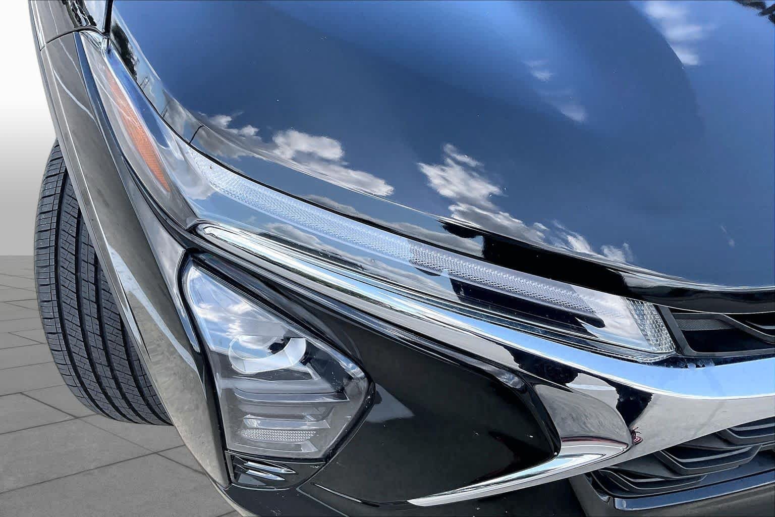 Certified Used 2025 Mosaic Black Metallic Chevrolet LT image 26